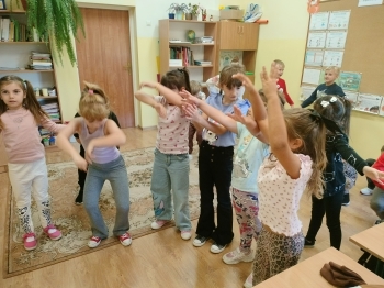 e7c9cf54-b237-4f79-a096-3e9b96df8662