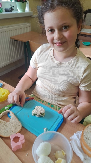 b8376eaa-441c-46b8-bd7d-81018337d46a.jfif