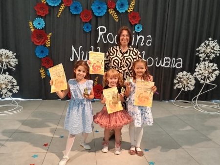 Przegląd Piosenki dla Przedszkolaków pt. ''Rodzina Nutką Malowana”.